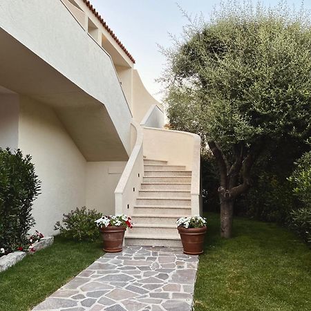 La Suera San Pantaleo Hotel Екстериор снимка