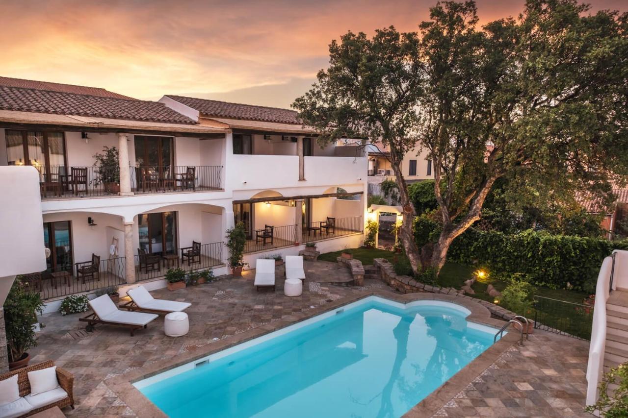 La Suera San Pantaleo Hotel Екстериор снимка