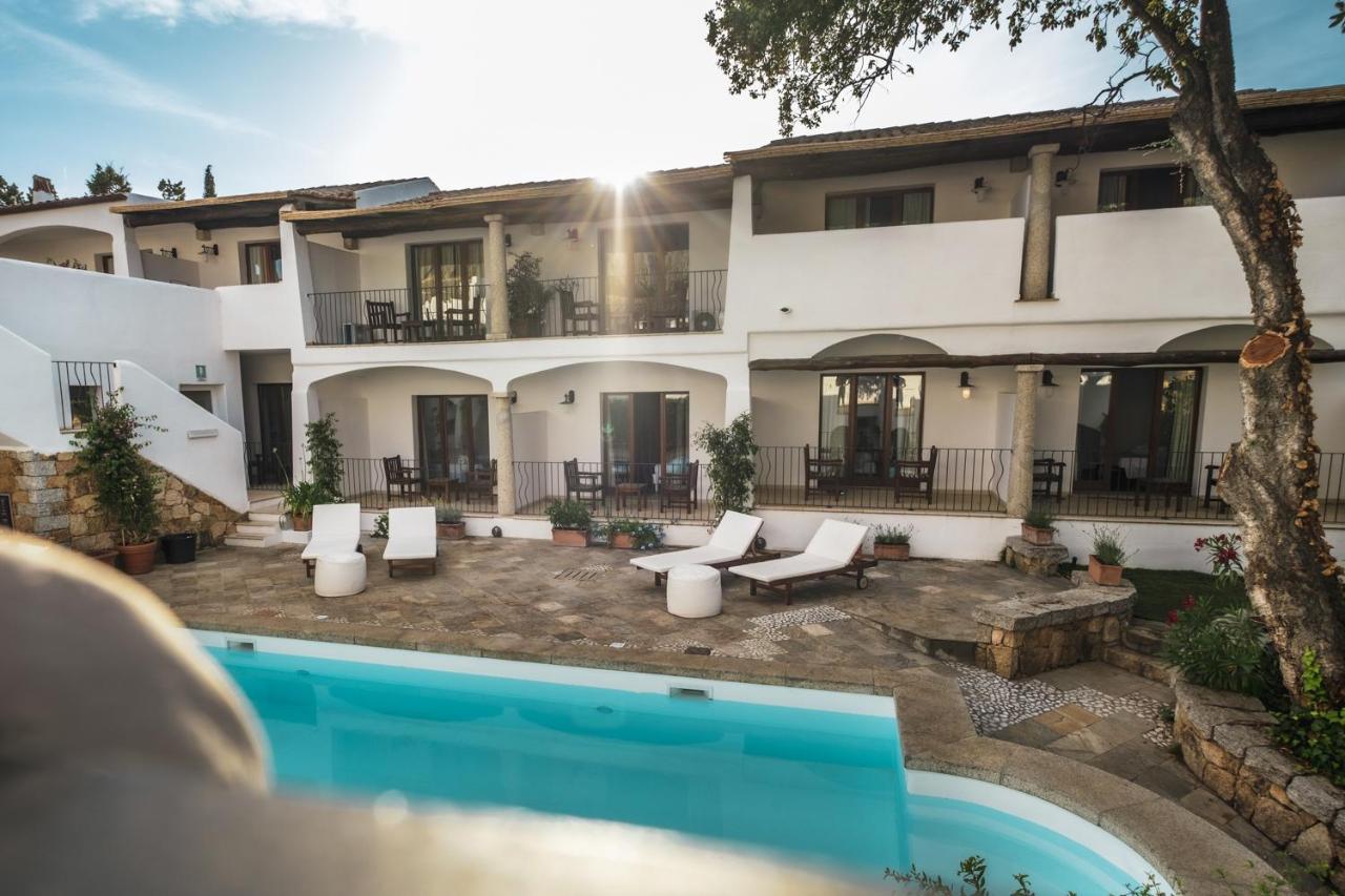 La Suera San Pantaleo Hotel Екстериор снимка