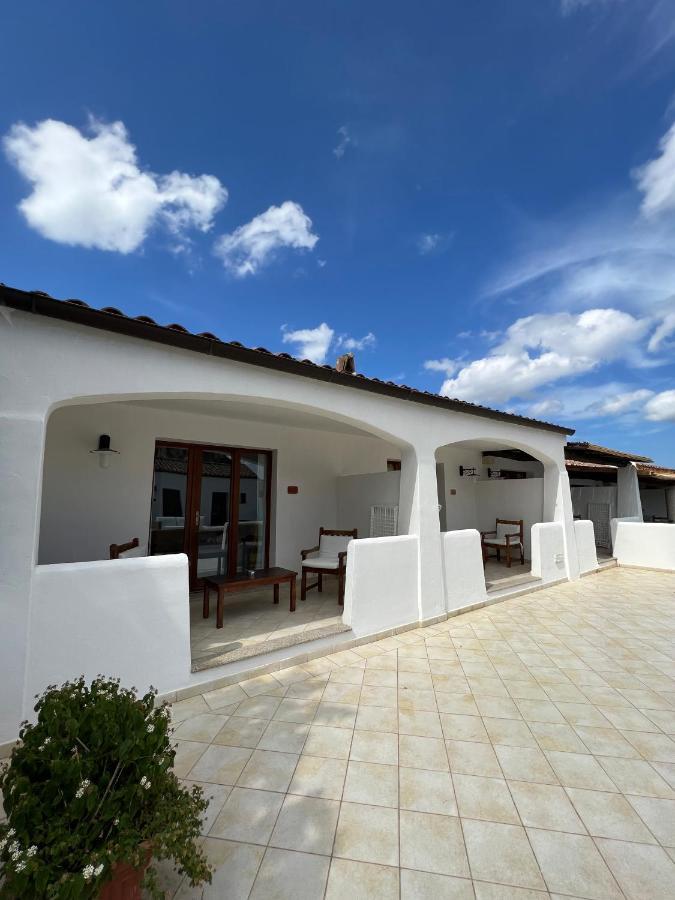 La Suera San Pantaleo Hotel Екстериор снимка