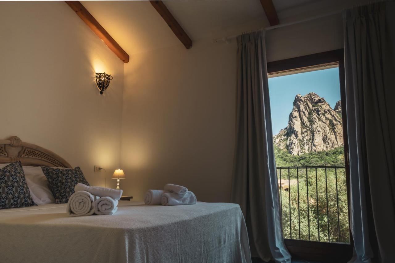 La Suera San Pantaleo Hotel Екстериор снимка