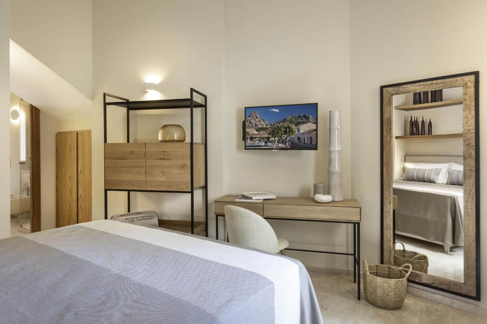 La Suera San Pantaleo Hotel Екстериор снимка